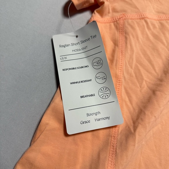 Isabella Active Wear Coral Short Sleeve Activewear Top - Picture 4 of 8